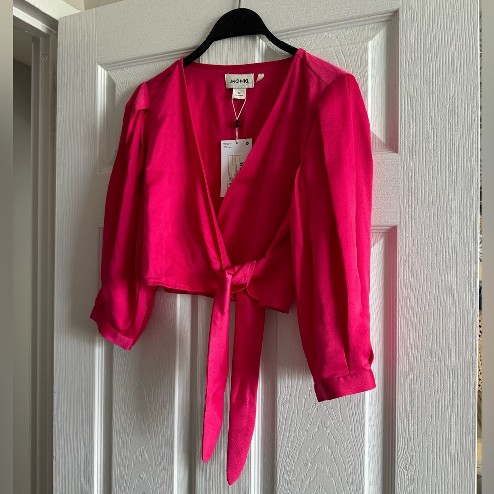 Puff sleeve crop wrap blouse in fuchsia pink